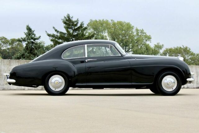 Bentley R-Type Continental 1954 image number 33