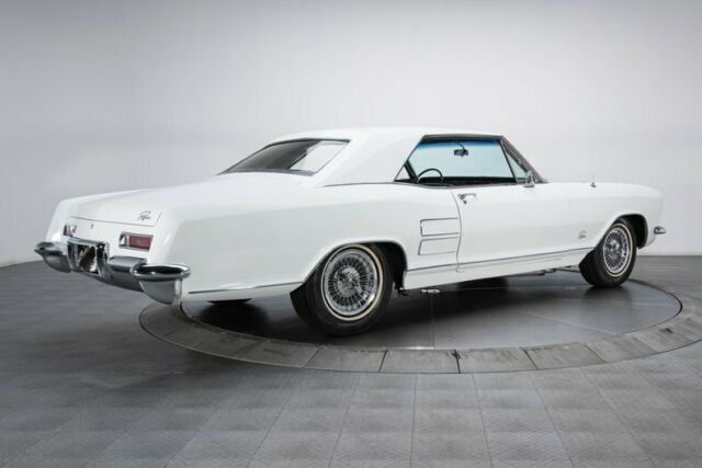 Buick Riviera 1964 image number 1