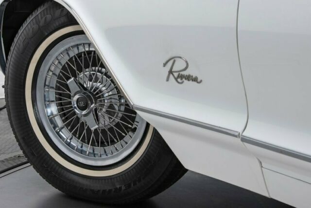 Buick Riviera 1964 image number 14