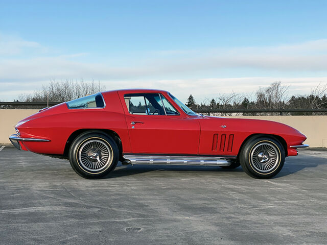 Chevrolet Corvette 1966 image number 31