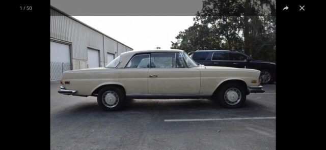 Mercedes-Benz 280 SE 1971 image number 31