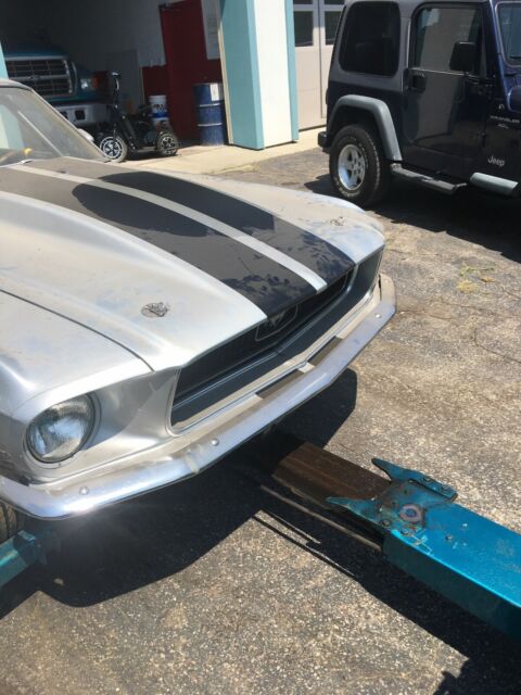 Ford Mustang Fastback 1968 image number 2