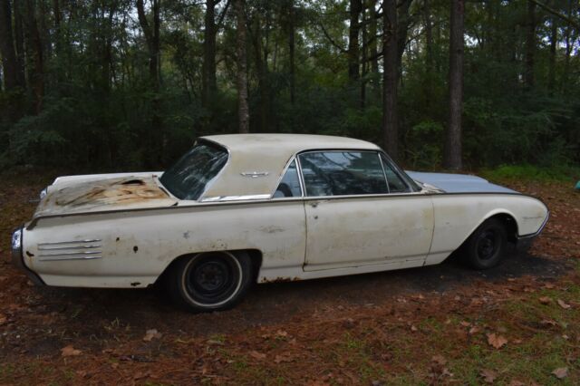 Ford Thunderbird 1961 image number 1