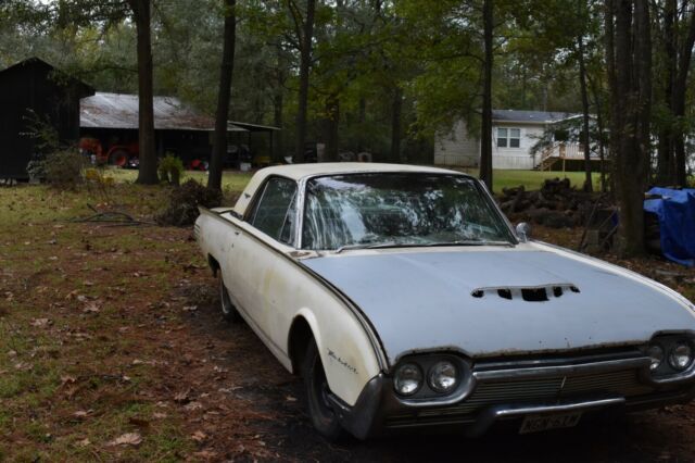 Ford Thunderbird 1961 image number 29