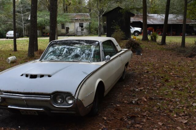 Ford Thunderbird 1961 image number 30