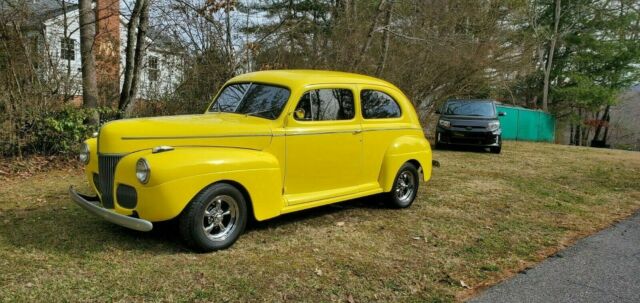 Ford Sedan 1941 image number 13