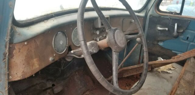 International Harvester L110 1950 image number 18