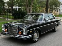 1971 Mercedes-Benz 200-Series